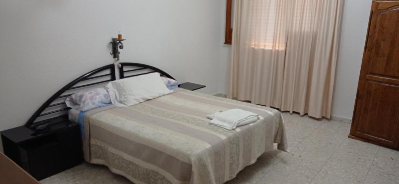 Hostal Gran Capitan Bargas Exterior photo